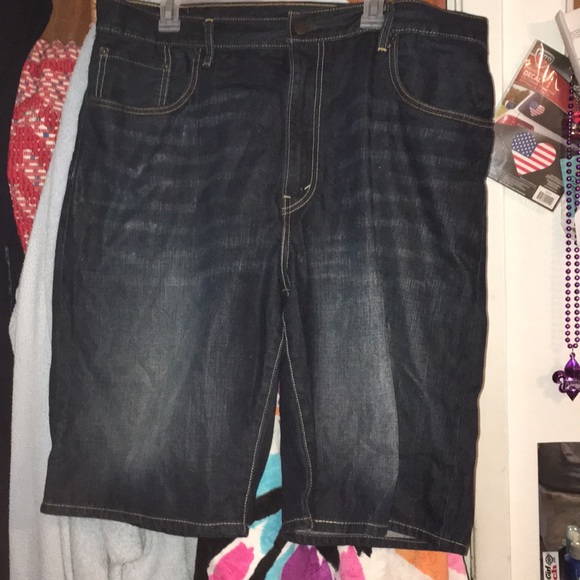 Levi Shorts - Picture 1 of 4